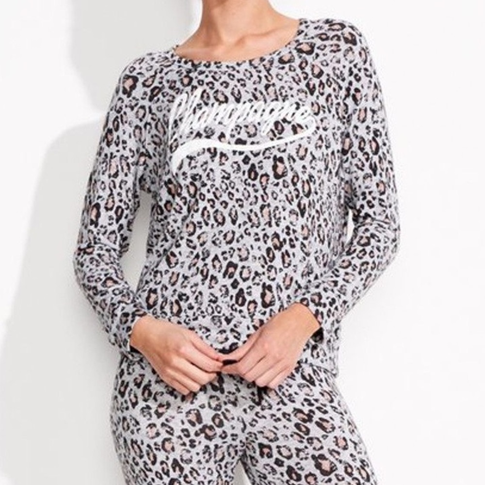 SUNDRY Gray Champagne Crop Pullover Leopard Animal Print Graphic Top